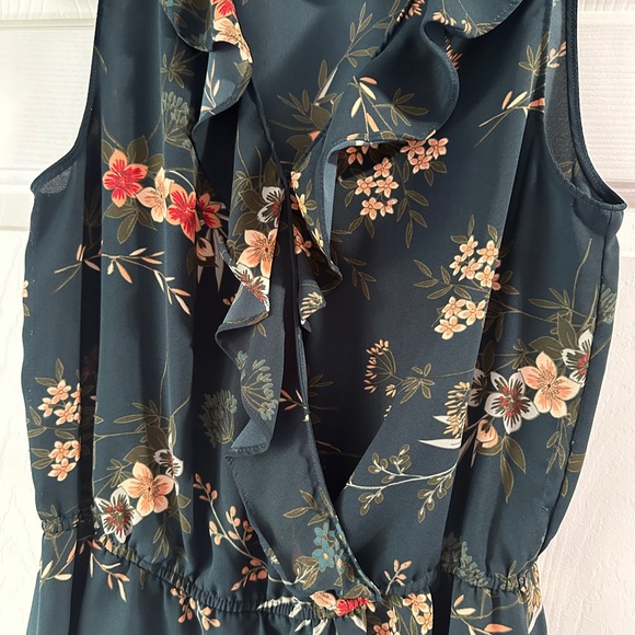 2/$25: Green/Blue Floral Sleeveless Wrap Top - Picture 4 of 7